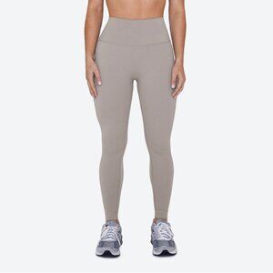 SET ACTIVE Sportbody leggings in Stone